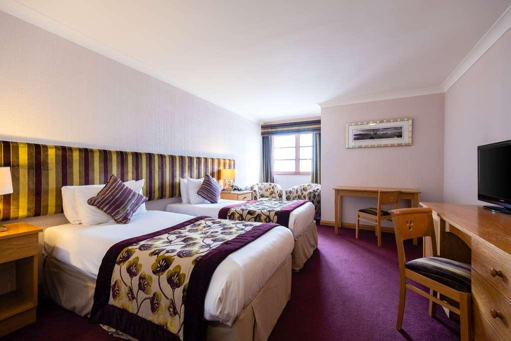 Clarion Collection Hotel Belfast Loughshore Карикфъргъс Стая снимка