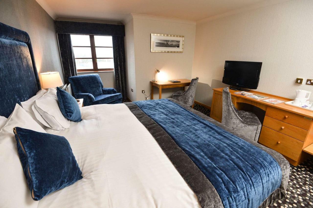 Clarion Collection Hotel Belfast Loughshore Карикфъргъс Екстериор снимка