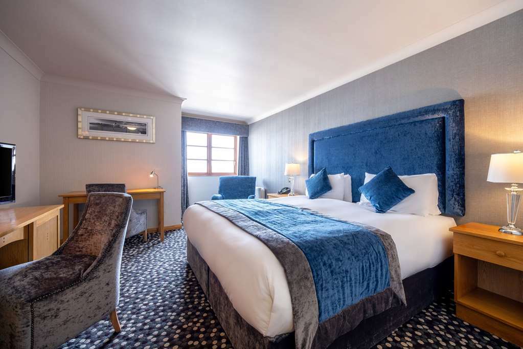 Clarion Collection Hotel Belfast Loughshore Карикфъргъс Стая снимка